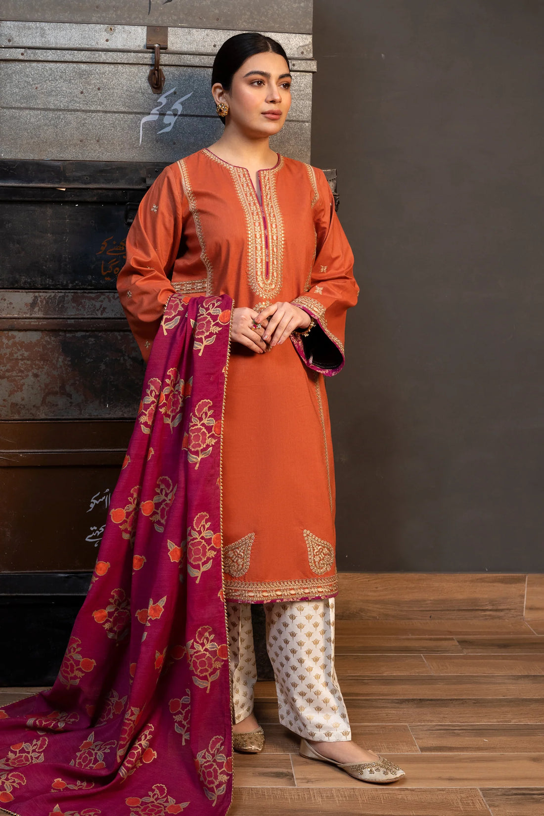 ZN-959 Summer 3PC Lawn Embroidered Suit with Printed Shawll (unstitch)